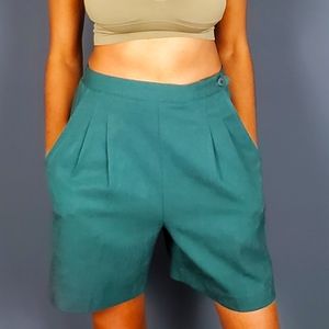 Vintage green short